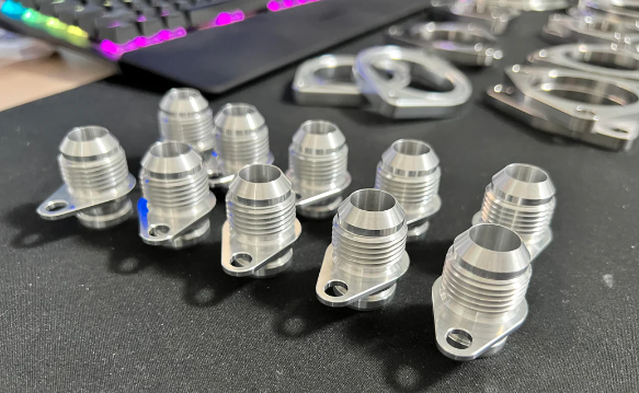 DBV2 -MQB/EVO4 -10AN Oil Return Block Fitting