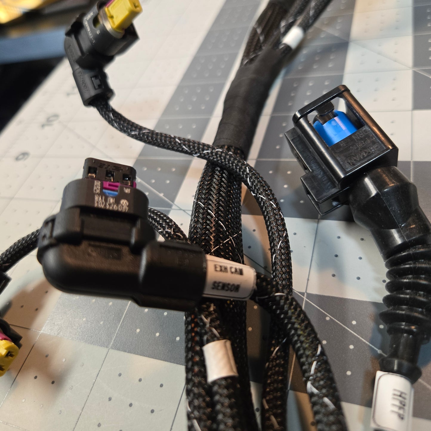 OctoMotive Tucked EA888 gen3 Camshaft Actuator Replacement Harness (16-Pin Sub-Harness)