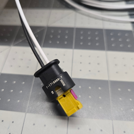 EA888.3 Camshaft VVL / VVT YELLOW OR BLACK Connectors